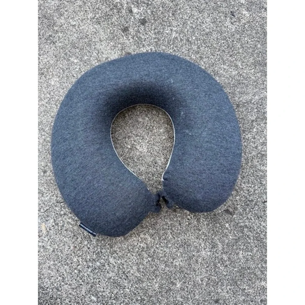 Travelon Charcoal Gray Heathered Jersey Memory Foam Neck Travel Pillow Snap Clos